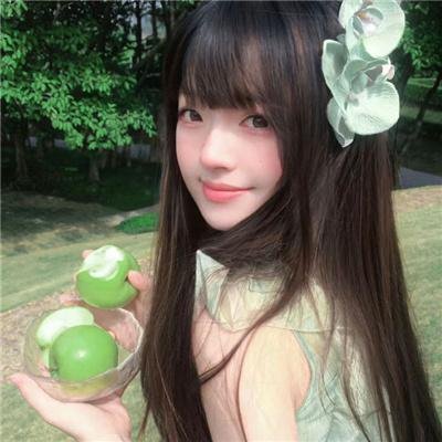 镜中的女孩